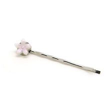 Load image into Gallery viewer, Small Flower Hairpin